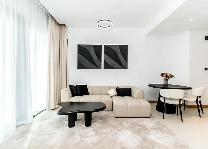 Vida Marina Level 50 Sky Suite